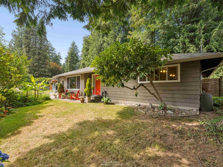 Photo 22 at 1525 Avonlynn Crescent, Westlynn, North Vancouver