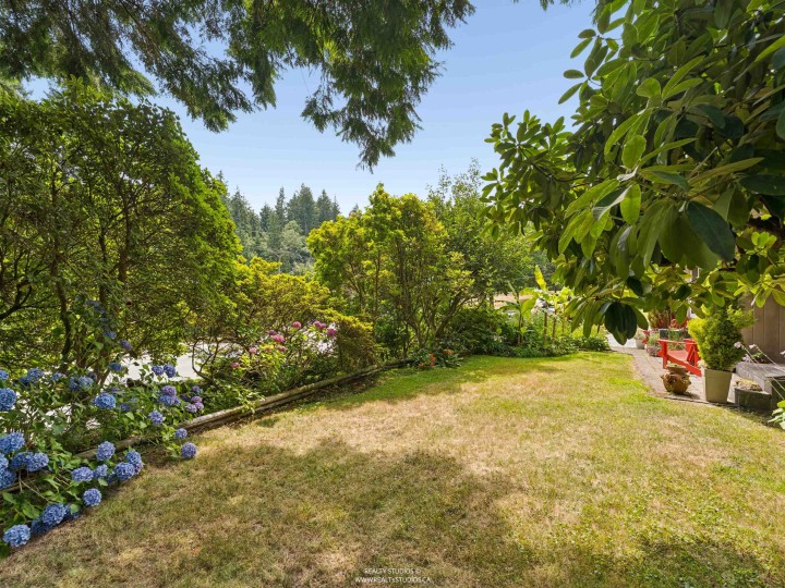 Photo 30 at 1525 Avonlynn Crescent, Westlynn, North Vancouver