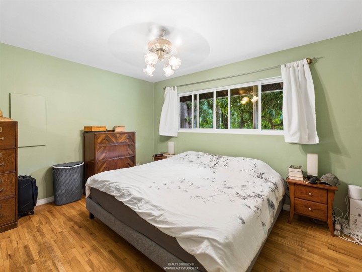Photo 14 at 1525 Avonlynn Crescent, Westlynn, North Vancouver
