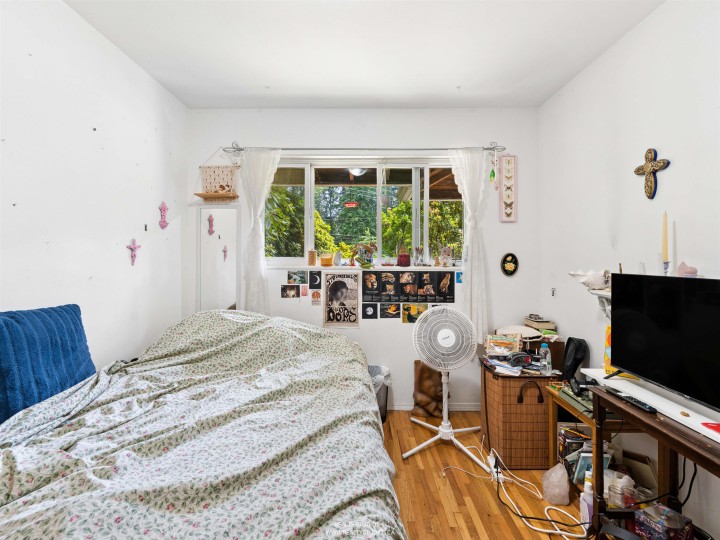 Photo 18 at 1525 Avonlynn Crescent, Westlynn, North Vancouver
