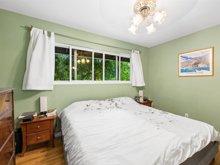 Photo 15 at 1525 Avonlynn Crescent, Westlynn, North Vancouver