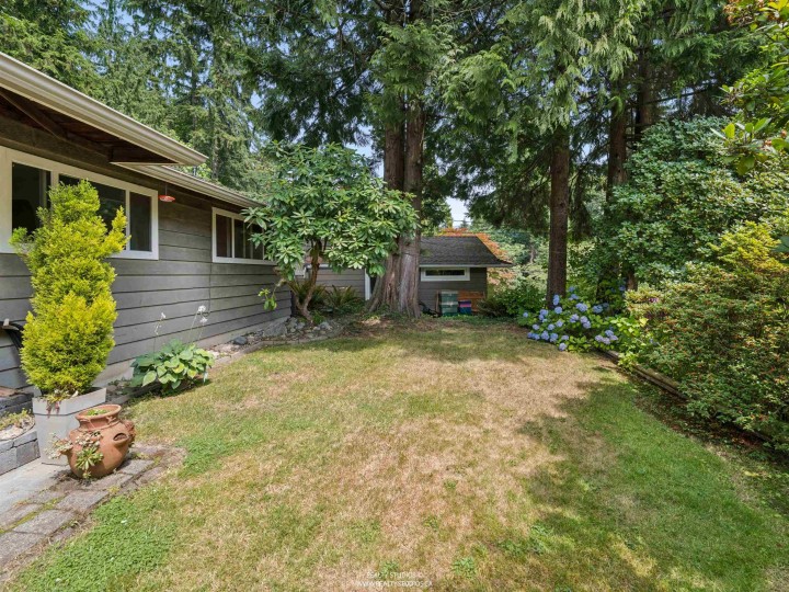 Photo 29 at 1525 Avonlynn Crescent, Westlynn, North Vancouver