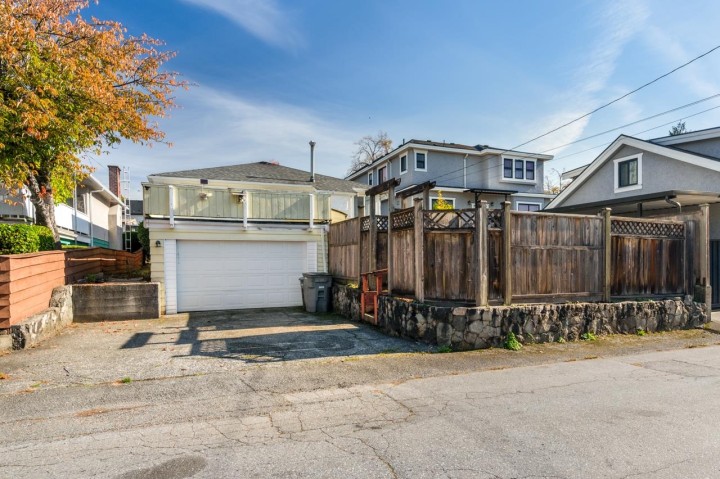 Photo 27 at 6527 Tyne Street, Killarney VE, Vancouver East