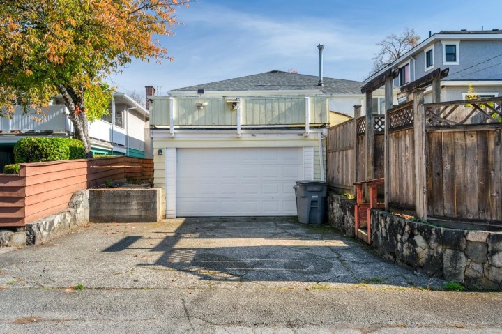 Photo 28 at 6527 Tyne Street, Killarney VE, Vancouver East