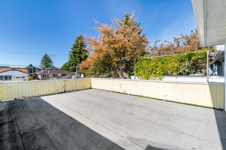 Photo 21 at 6527 Tyne Street, Killarney VE, Vancouver East
