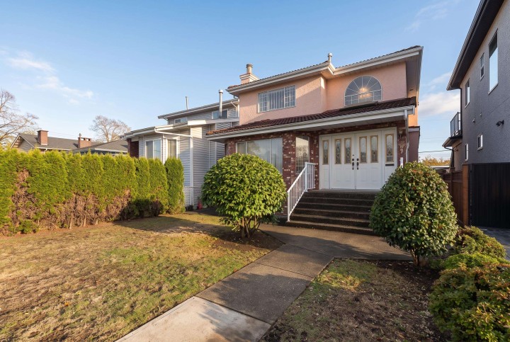Photo 2 at 3078 E 6th Avenue, Renfrew VE, Vancouver East
