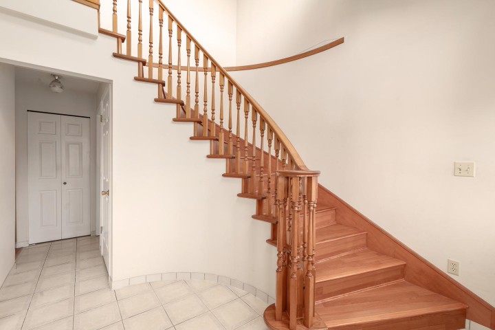 Photo 3 at 3078 E 6th Avenue, Renfrew VE, Vancouver East