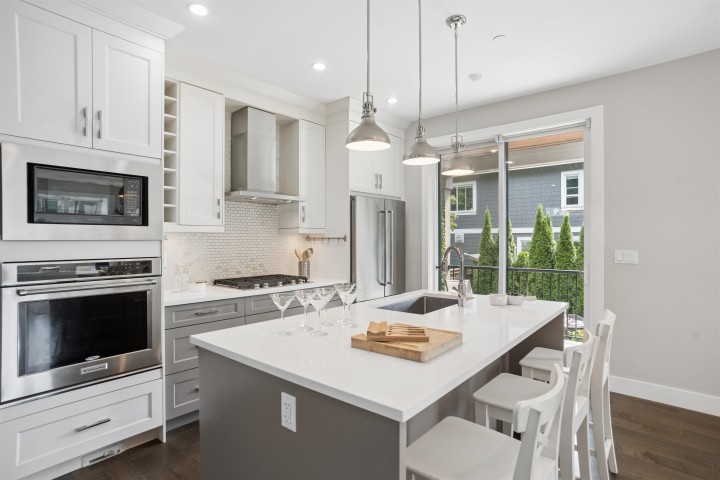 Photo 12 at 2020 Carson Court, Central Lonsdale, North Vancouver