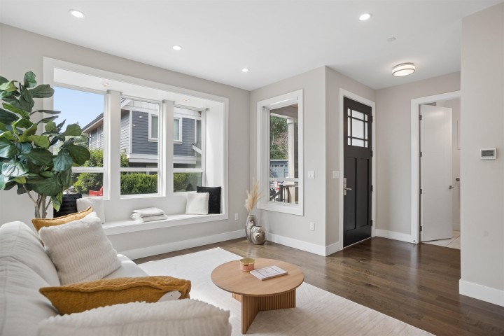 Photo 9 at 2020 Carson Court, Central Lonsdale, North Vancouver