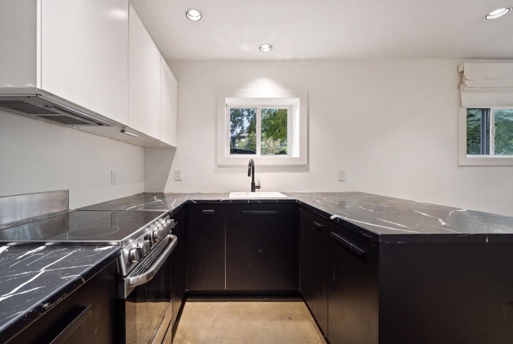 Photo 33 at 3589 Prince Albert Street, Fraser VE, Vancouver East
