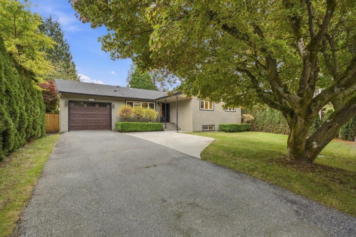 Photo 2 at 5788 Crown Street, Southlands, Vancouver West