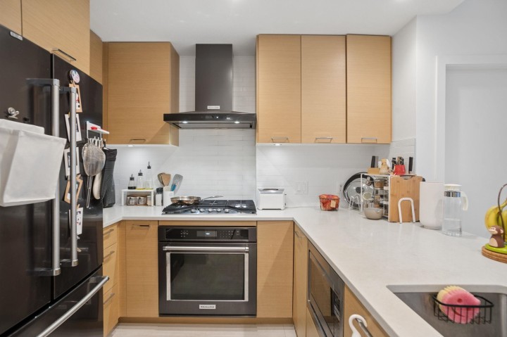Photo 9 at 418 - 3581 Ross Drive, University VW, Vancouver West