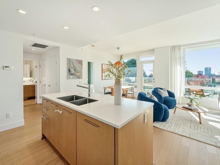Photo 7 at 605 - 5115 Cambie Street, Cambie, Vancouver West