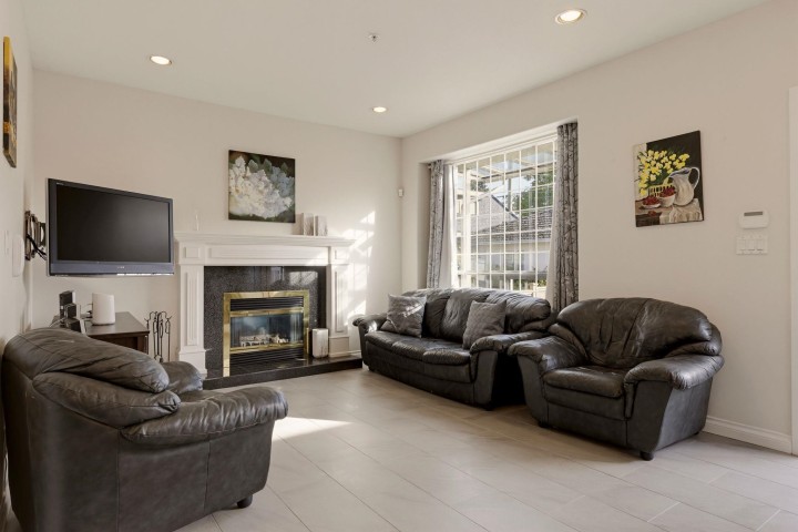 Photo 8 at 5454 Inverness Street, Knight, Vancouver East