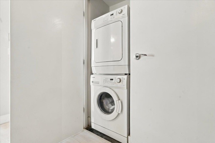 Photo 20 at 2404 - 565 Smithe Street, Downtown VW, Vancouver West