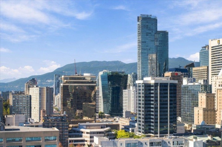 Photo 14 at 2404 - 565 Smithe Street, Downtown VW, Vancouver West