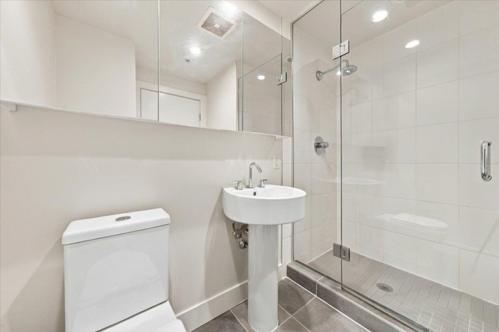 Photo 18 at 2404 - 565 Smithe Street, Downtown VW, Vancouver West