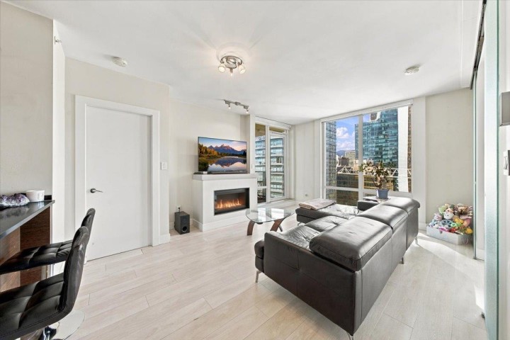 Photo 4 at 2404 - 565 Smithe Street, Downtown VW, Vancouver West