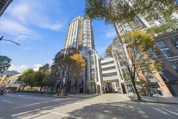 Photo 21 at 2404 - 565 Smithe Street, Downtown VW, Vancouver West