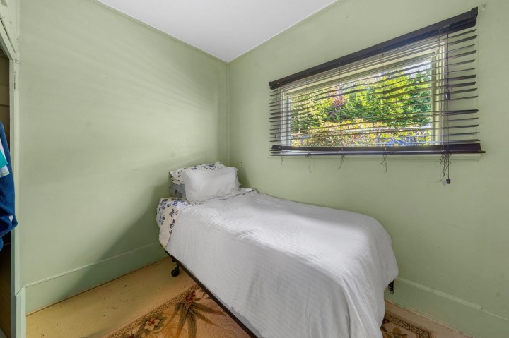 Photo 17 at 652 W 14th Street, Central Lonsdale, North Vancouver