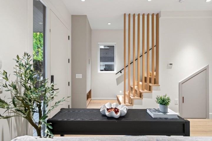 Photo 6 at 1 - 3315 W 10th Avenue, Kitsilano, Vancouver West