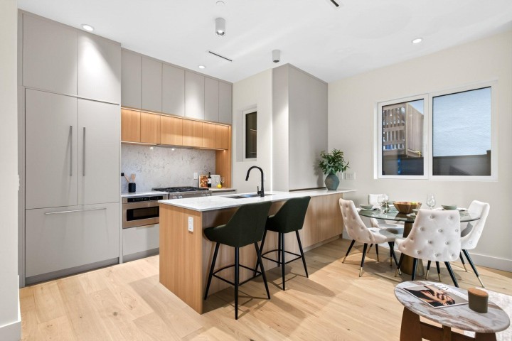 Photo 4 at 1 - 3315 W 10th Avenue, Kitsilano, Vancouver West