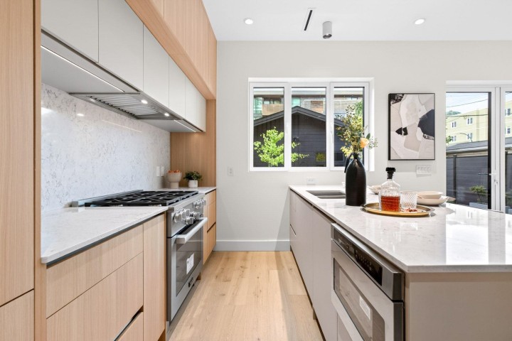 Photo 27 at 2 - 3315 W 10th Avenue, Kitsilano, Vancouver West