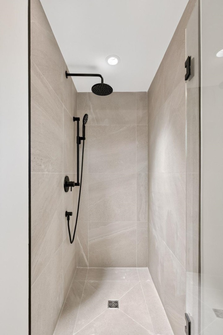 Photo 17 at 2 - 3315 W 10th Avenue, Kitsilano, Vancouver West