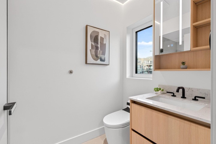 Photo 16 at 2 - 3315 W 10th Avenue, Kitsilano, Vancouver West