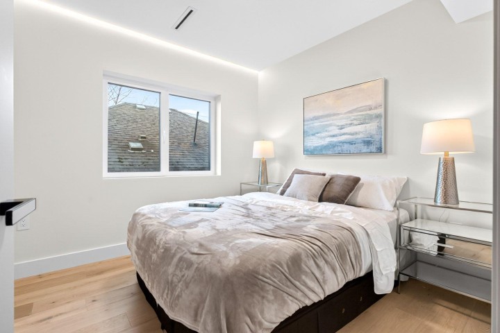 Photo 12 at 2 - 3315 W 10th Avenue, Kitsilano, Vancouver West