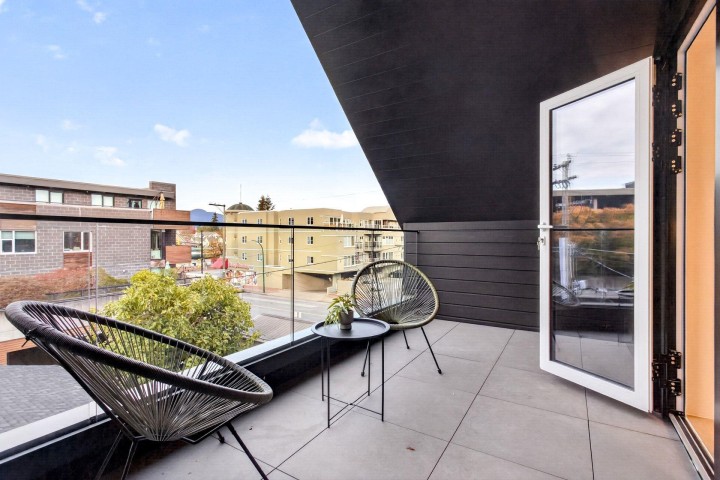 Photo 18 at 2 - 3315 W 10th Avenue, Kitsilano, Vancouver West