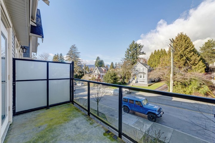 Photo 22 at 4 - 115 W Queens Road, Upper Lonsdale, North Vancouver
