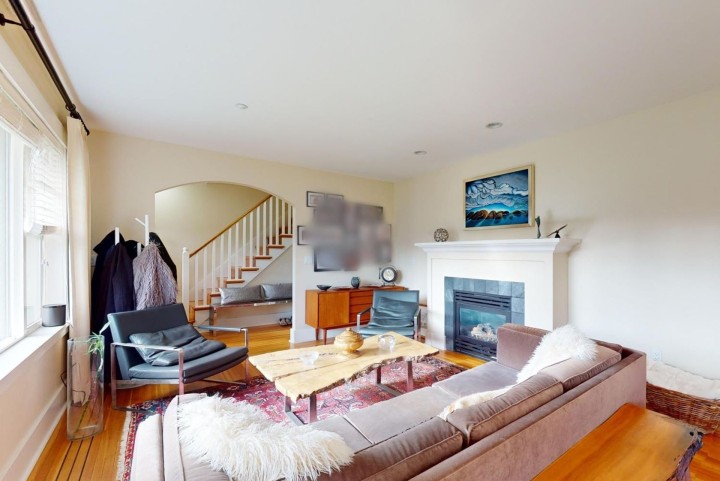 Photo 4 at 4015 W 13th Avenue, Point Grey, Vancouver West