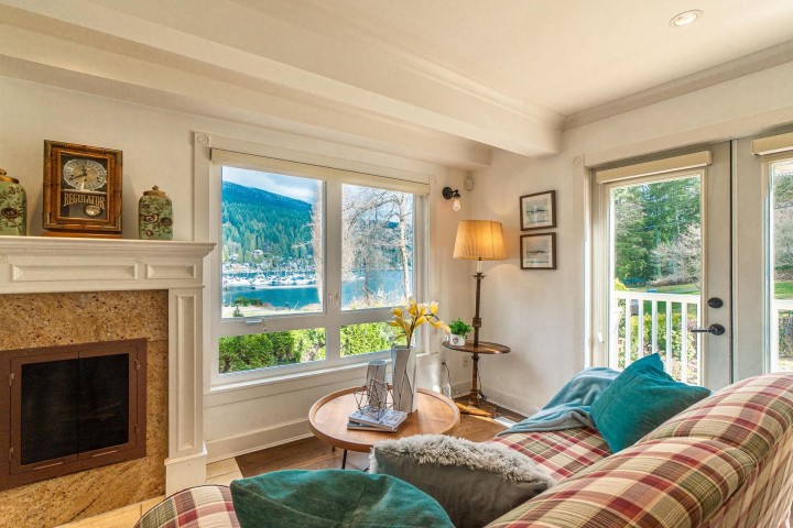 Photo 5 at 2035 Rockcliff Road, Deep Cove, North Vancouver