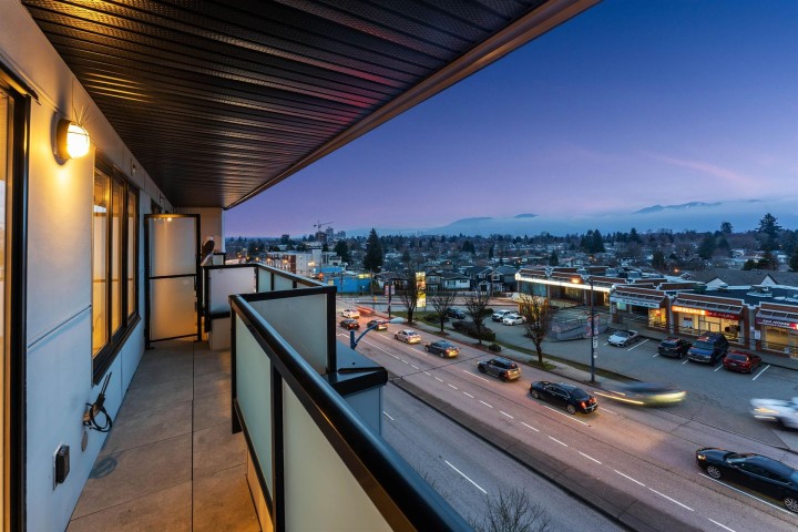 Photo 6 at 404 - 3050 Kingsway, Collingwood VE, Vancouver East