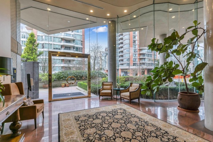 Photo 27 at 405 - 1600 Hornby Street, Yaletown, Vancouver West