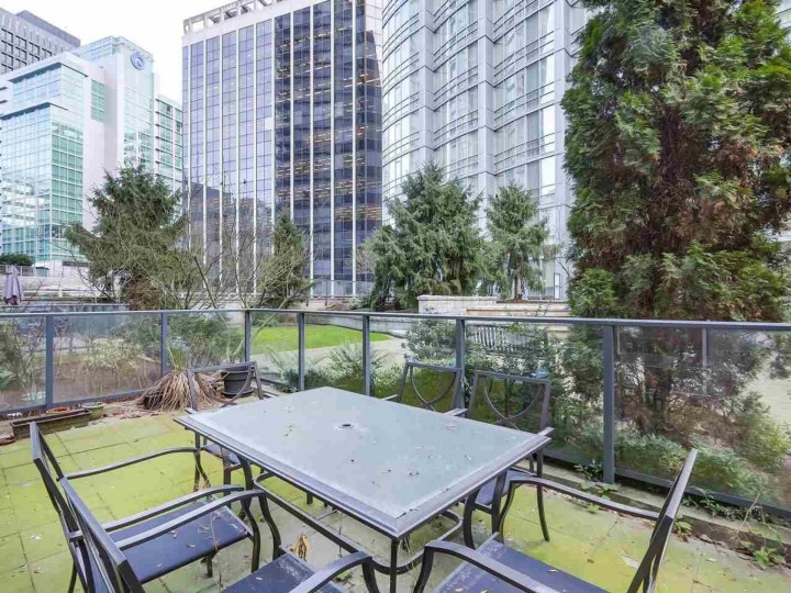 Photo 3 at 304 - 1189 Melville Street, Coal Harbour, Vancouver West