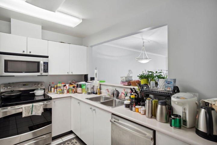 Photo 9 at 405 - 3590 W 26th Avenue, Dunbar, Vancouver West