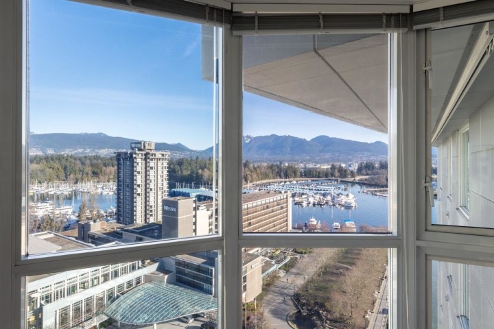 Photo 4 at 1802 - 560 Cardero Street, Coal Harbour, Vancouver West