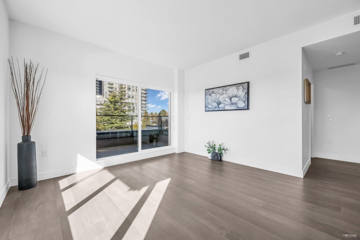 Photo 5 at 501 - 477 W 59th Avenue, South Cambie, Vancouver West