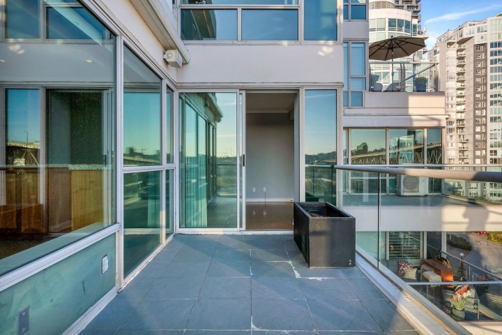 Photo 20 at 807 - 1600 Hornby Street, Yaletown, Vancouver West