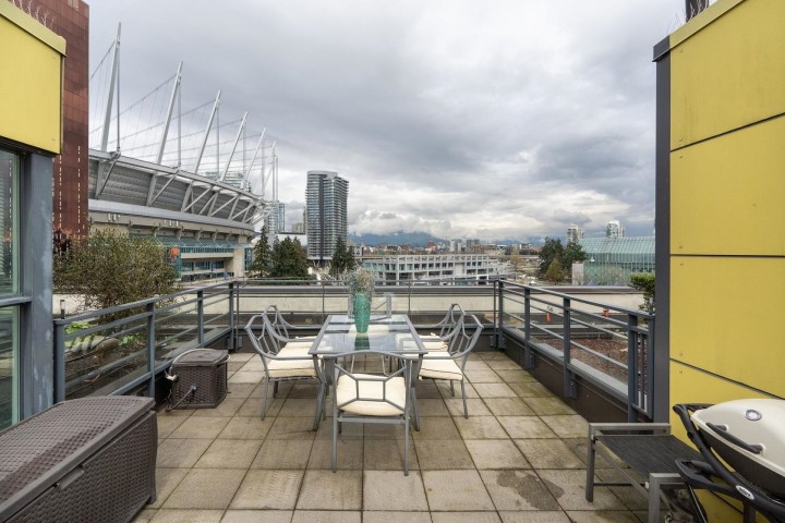 Photo 37 at 606 - 29 Smithe Mews, Yaletown, Vancouver West