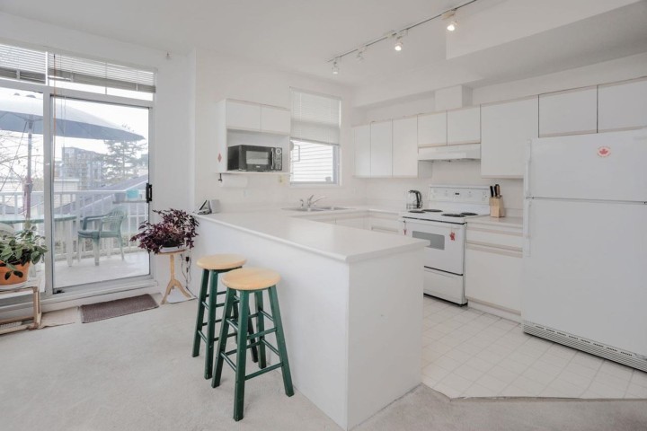 Photo 3 at 4 - 3572 Se Marine Drive, Champlain Heights, Vancouver East