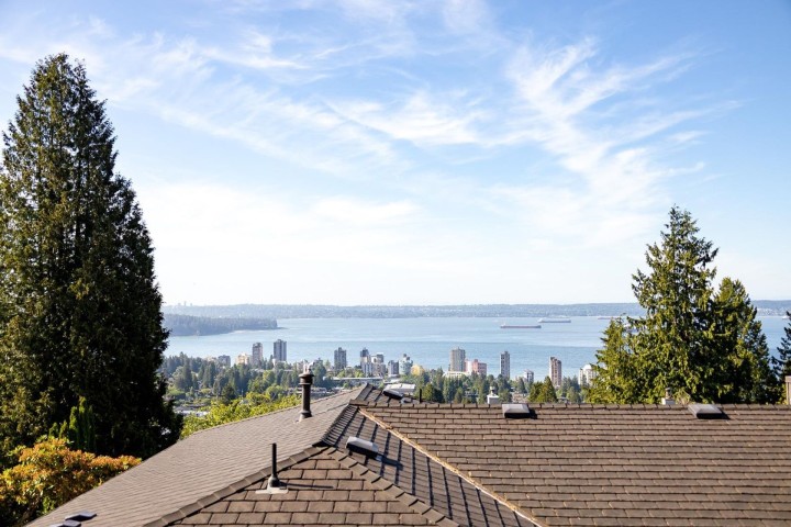 Photo 9 at 1955 22nd Street, Queens, West Vancouver