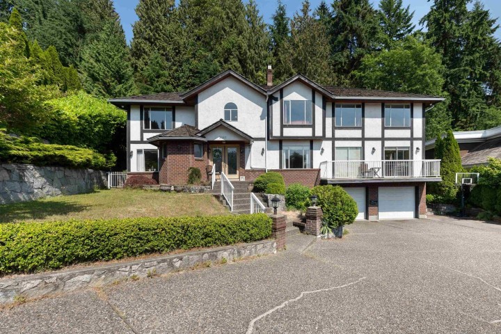 Photo 1 at 2362 Westhill Drive, Westhill, West Vancouver