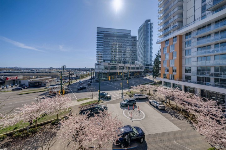 Photo 1 at 520 - 433 Sw Marine Drive, Marpole, Vancouver West