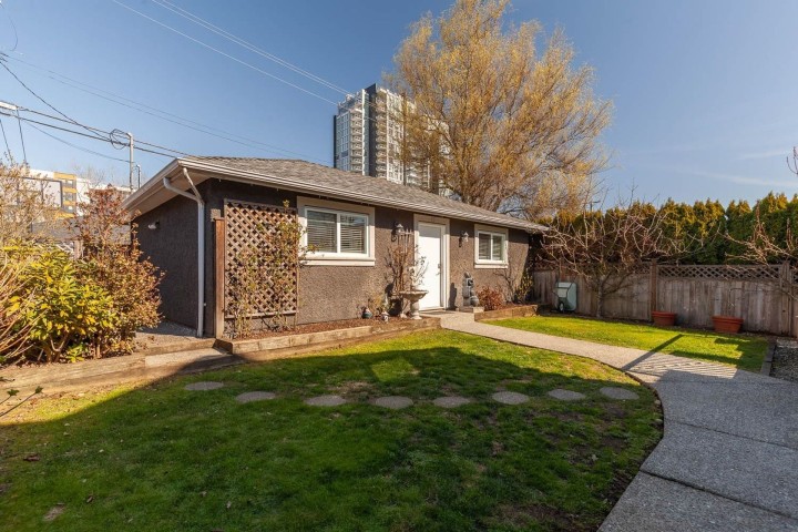 Photo 37 at 585 W 60th Avenue, Marpole, Vancouver West
