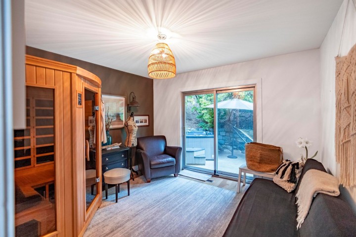 Photo 22 at 1715 Rosebery Avenue, Queens, West Vancouver