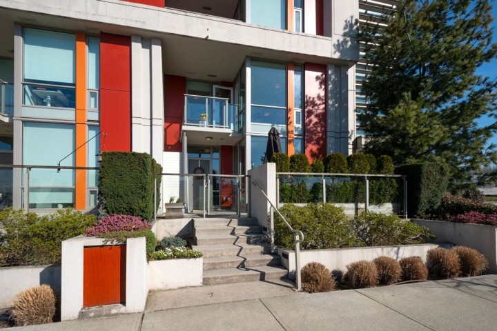 Photo 1 at 101 - 1550 Fern Street, Lynnmour, North Vancouver