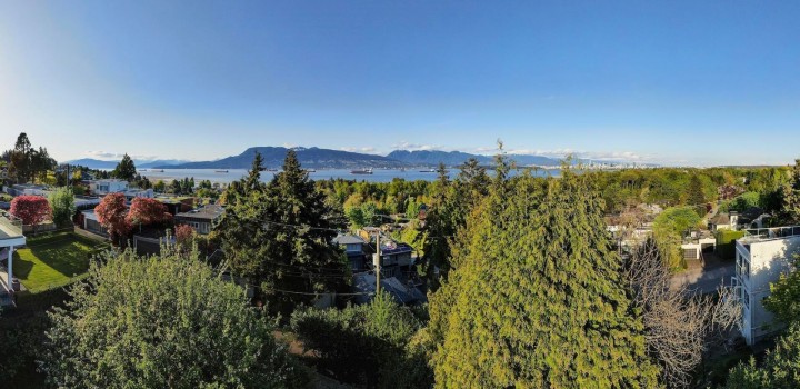 Photo 3 at 4411 W 4th Avenue, Point Grey, Vancouver West